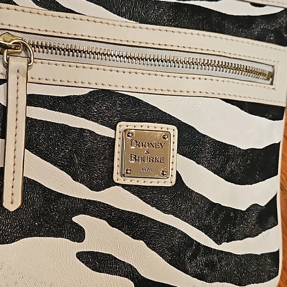 Dooney & Bourke bag - Picture 4 of 4